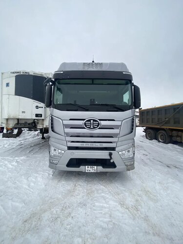 FAW J7 4x2 Седельный тягач