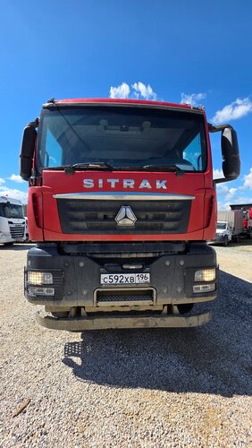 SITRAK C7H 8x4 Самосвал