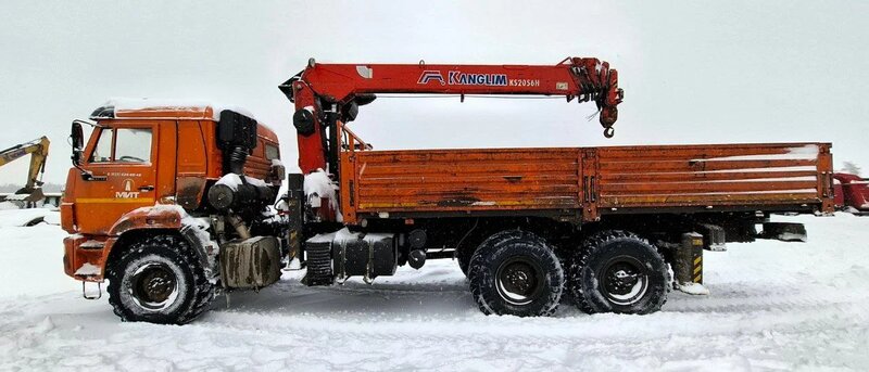 Строительные подъемные машины (СПМ) 732407 на шасси КамАЗ 43118 6x6 Бортовой с КМУ — фото 3