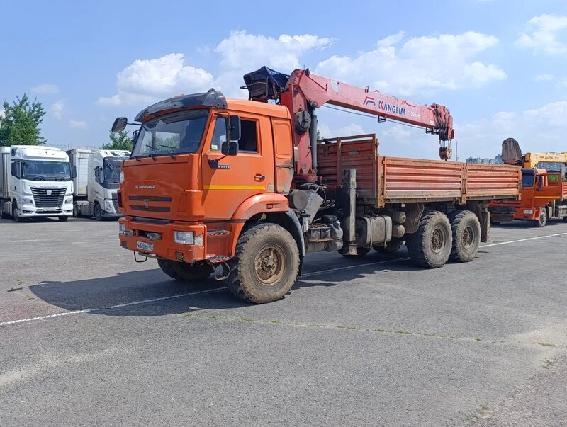 Строительные подъемные машины (СПМ) 732407 на шасси КамАЗ 43118 6x6 Бортовой с КМУ — фото 3
