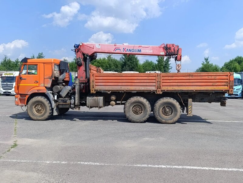 Строительные подъемные машины (СПМ) 732407 на шасси КамАЗ 43118 6x6 Бортовой с КМУ — фото 4