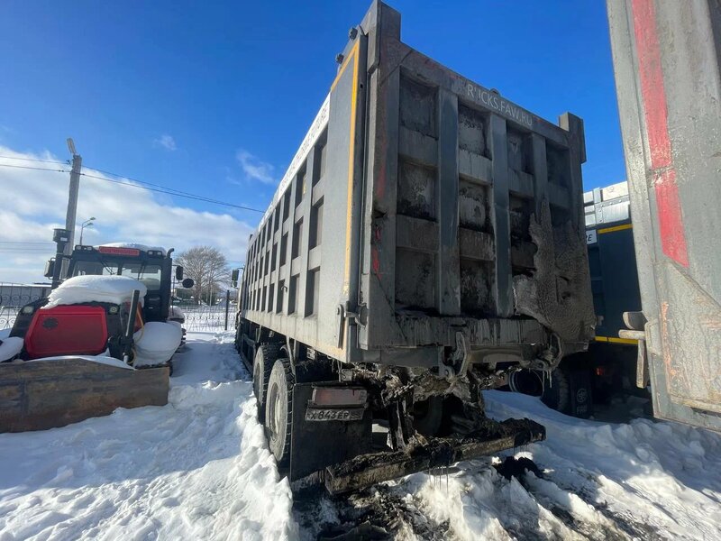 FAW J6 8x4 Самосвал — фото 7
