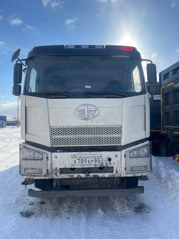 FAW J6 8x4 Самосвал — фото 1
