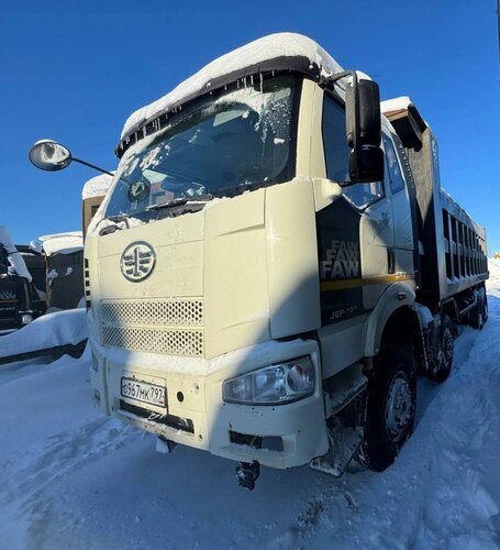 FAW CA 3310 8x4 Самосвал