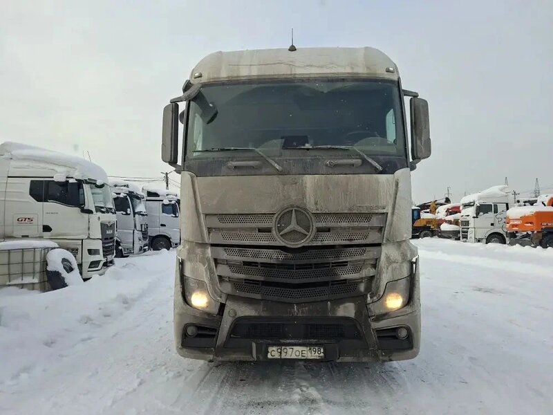 Mercedes-Benz Actros 6x4 Седельный тягач — фото 1