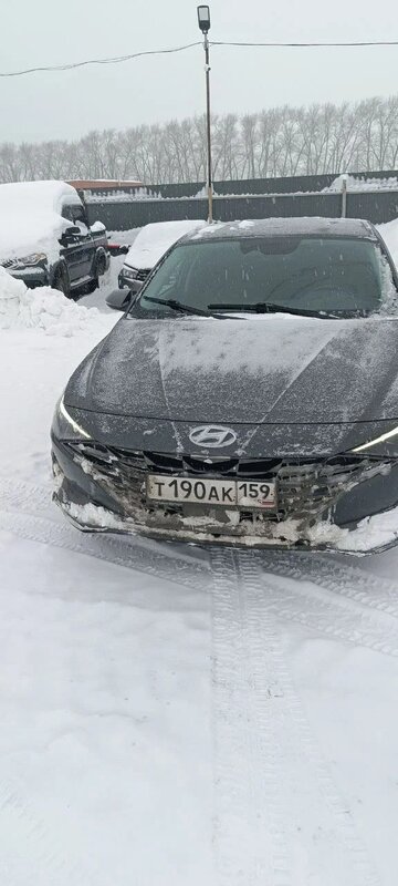 Hyundai ELANTRA — фото 1