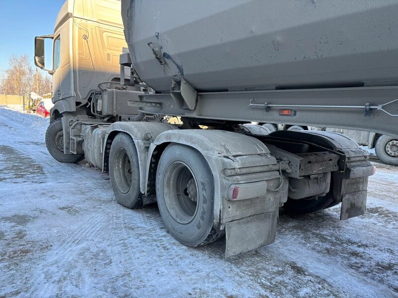Mercedes-Benz Actros 6x4 Седельный тягач — фото 4