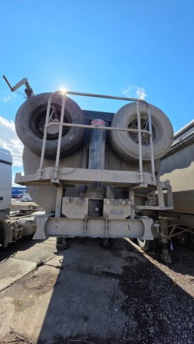 Grunwald 9453 Полуприцеп самосвальный