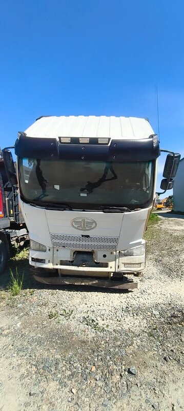 FAW J6 6x4 Самосвал — фото 1