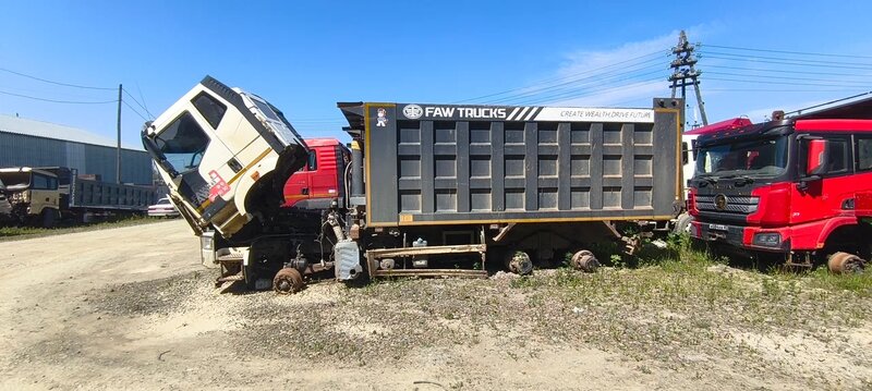 FAW J6 6x4 Самосвал — фото 5