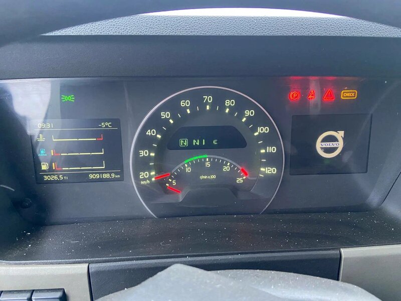 Volvo FM 4x2 Седельный тягач — фото 14