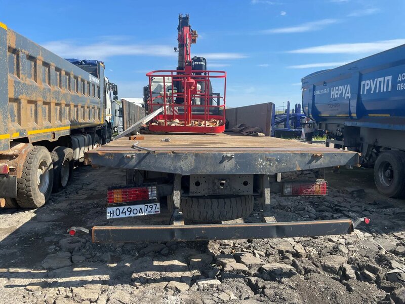 Феникс 78 на шасси FAW CA 3250 6x4 Бортовой с КМУ — фото 5