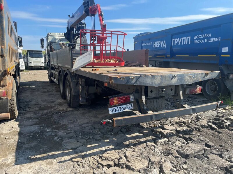 Феникс 78 на шасси FAW CA 3250 6x4 Бортовой с КМУ — фото 6