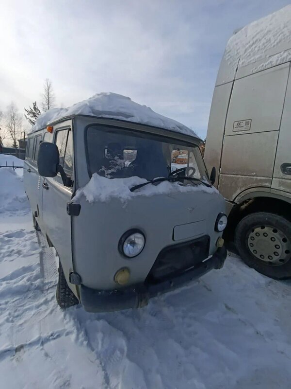 UAZ 3741 Грузопассажирский — фото 1