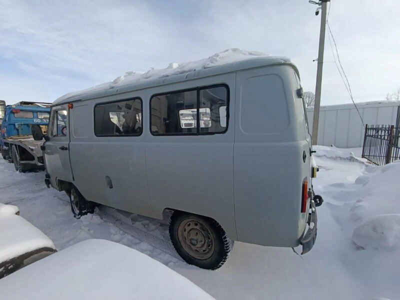 UAZ 3741 Грузопассажирский — фото 4