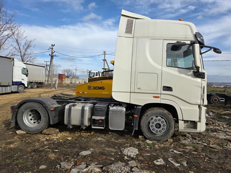 DongFeng GX 4x2 Седельный тягач — фото 4
