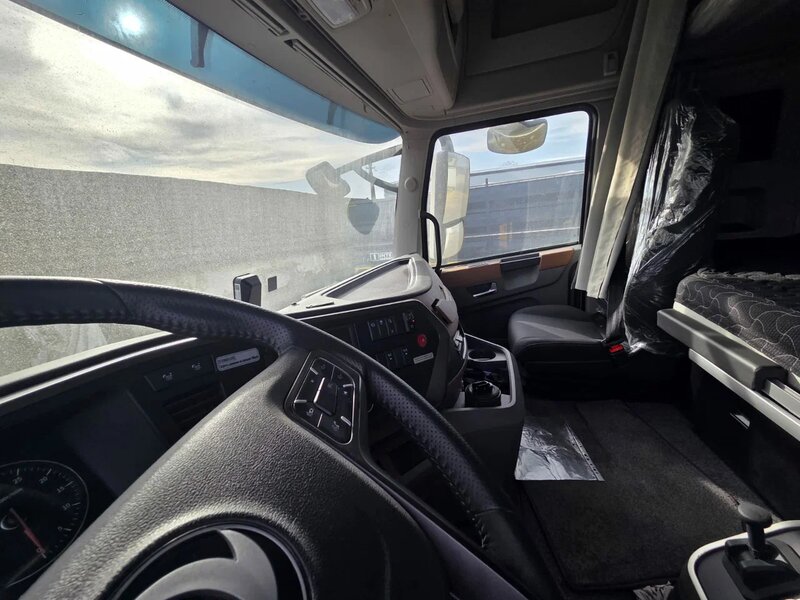DongFeng GX 4x2 Седельный тягач — фото 9