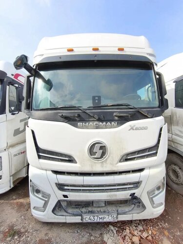 Shacman (Shaanxi) SX 4x2 Седельный тягач