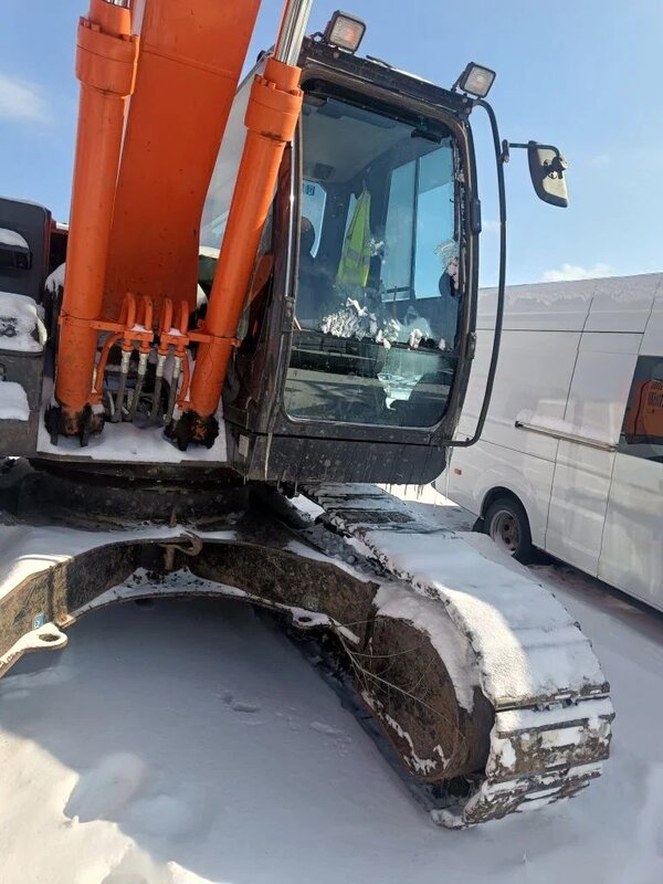 HITACHI ZX180 Экскаватор — фото 3