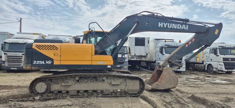 Hyundai R225 Экскаватор — фото 4