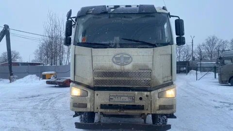 FAW CA 3310 8x4 Самосвал