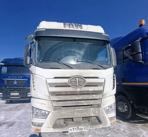 FAW J7 4x2 Седельный тягач