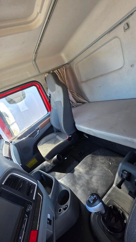Shacman (Shaanxi) SX 8x4 Самосвал — фото 10