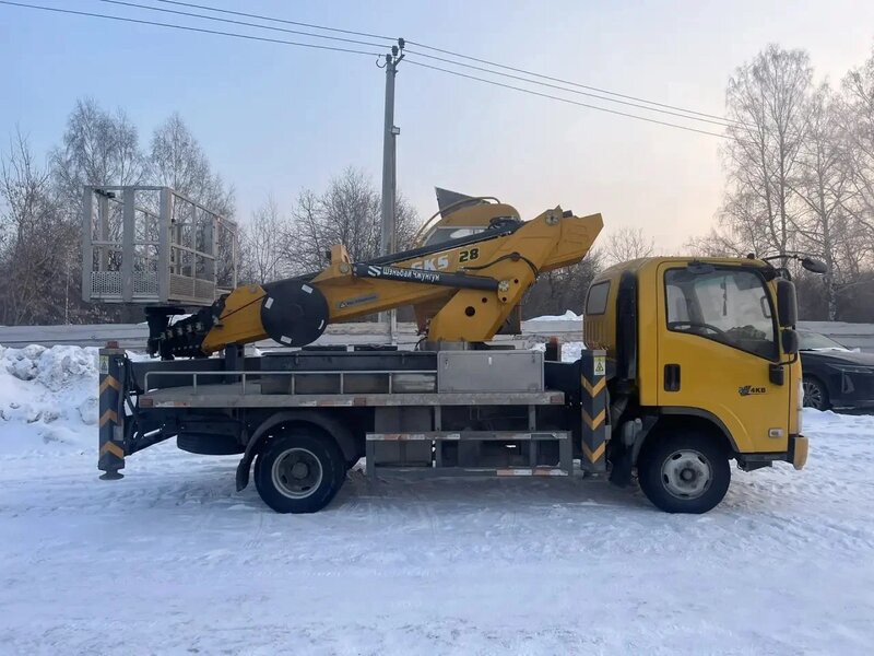 Isuzu ELF 10.5 Автовышка — фото 4