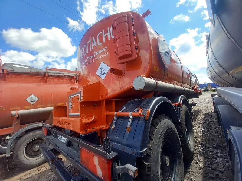 УралСпецТранс 9465 Полуприцеп цистерна — фото 4