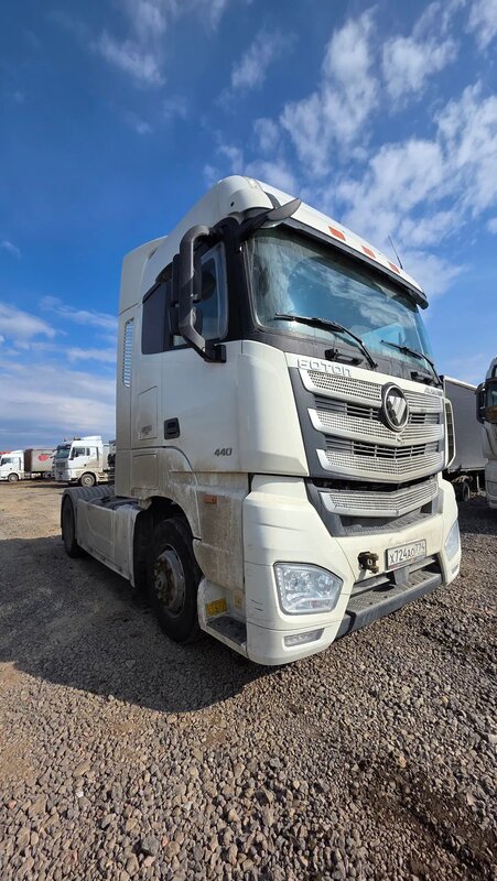 Foton AUMAN 4x2 Седельный тягач — фото 2