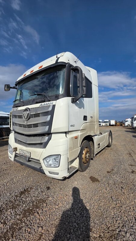 Foton AUMAN 4x2 Седельный тягач — фото 3