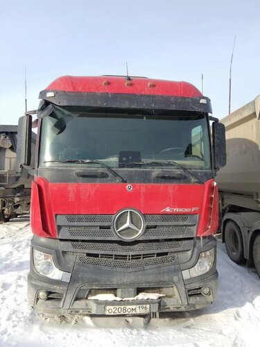 Mercedes-Benz Actros 6x4 Седельный тягач