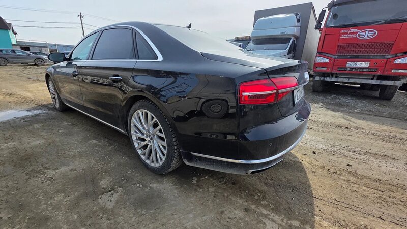 Audi A8L — фото 7
