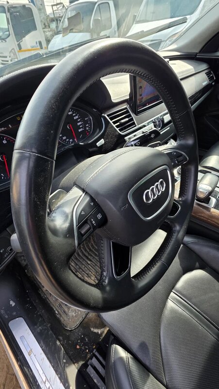 Audi A8L — фото 12