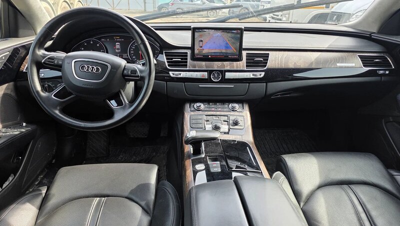 Audi A8L — фото 13