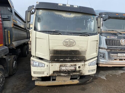 FAW CA 3310 8x4 Самосвал