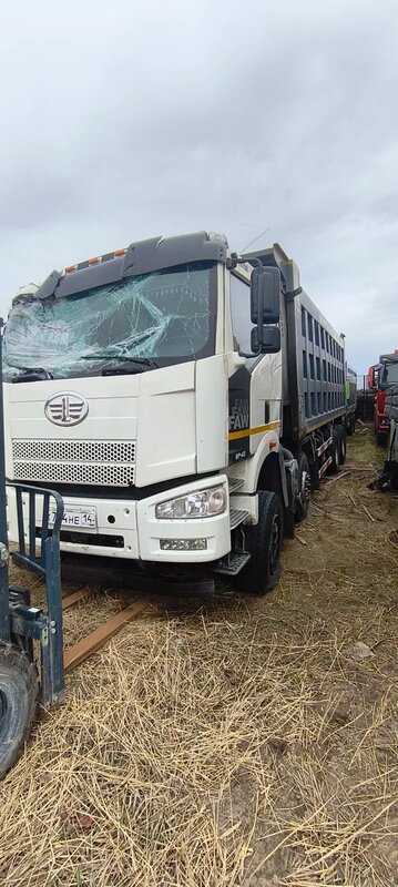 FAW J6 8x4 Самосвал — фото 3