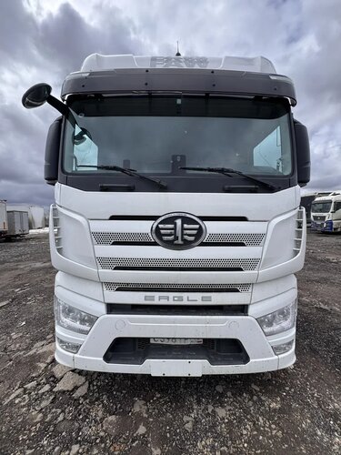 FAW J7 4x2 Седельный тягач