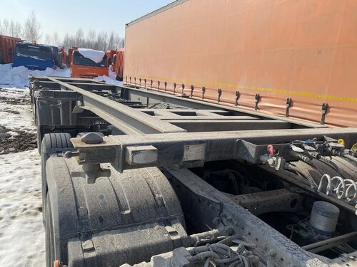 ПК ИНТЕРПРИЦЕП 8533 Полуприцеп контейнеровоз 4 оси