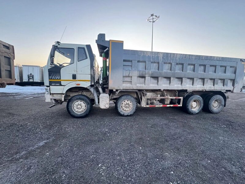 FAW J6 8x4 Самосвал — фото 2