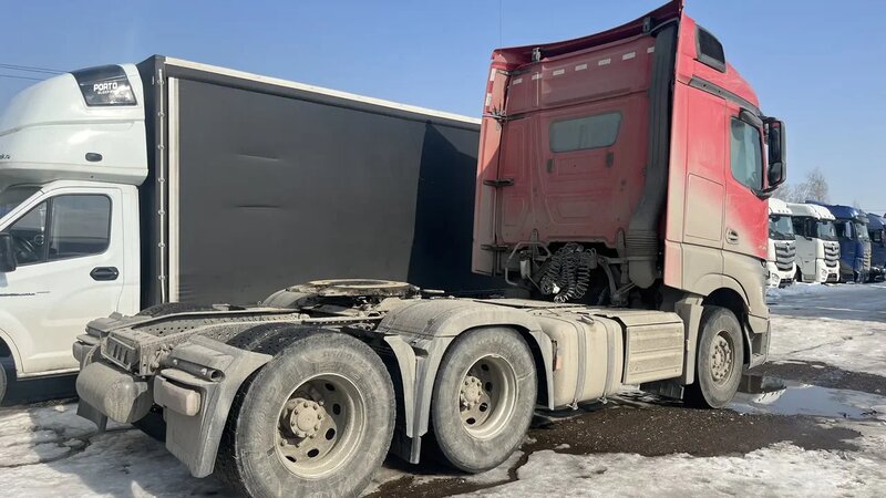Mercedes-Benz Actros 6x4 Седельный тягач — фото 3