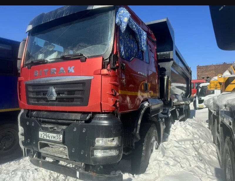 SITRAK C7H 8x4 Самосвал — фото 3