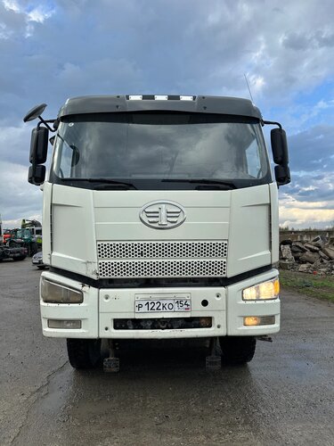 FAW J6 8x4 Самосвал