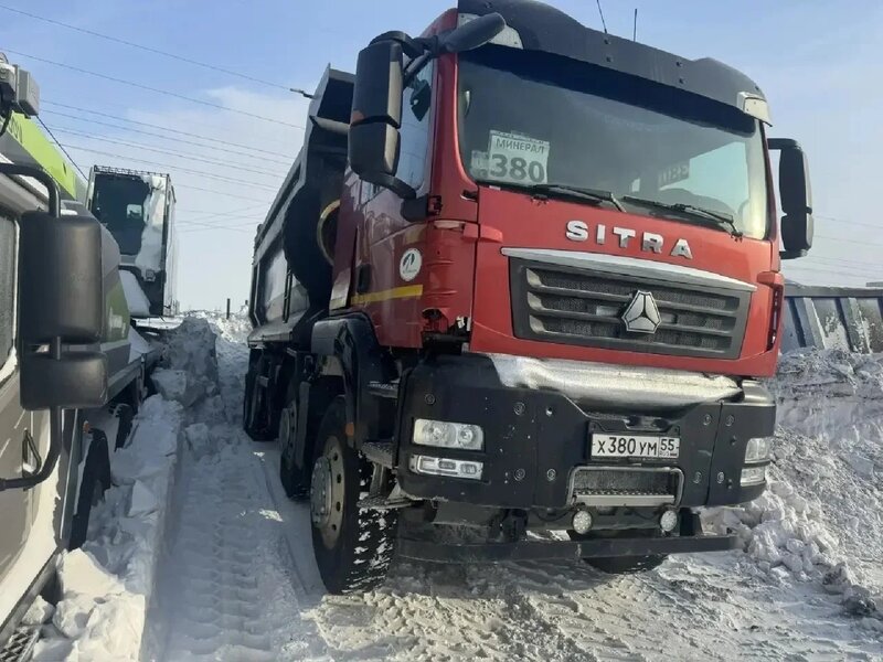 SITRAK C7H 8x4 Самосвал — фото 2