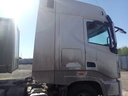 DongFeng DFH 4x2 Седельный тягач — фото 4