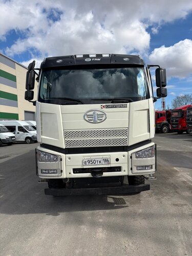 FAW J6 8x4 Самосвал