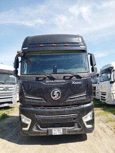 Shacman (Shaanxi) SX 4x2 Седельный тягач