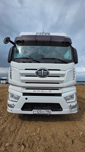 FAW J7 6x4 Седельный тягач