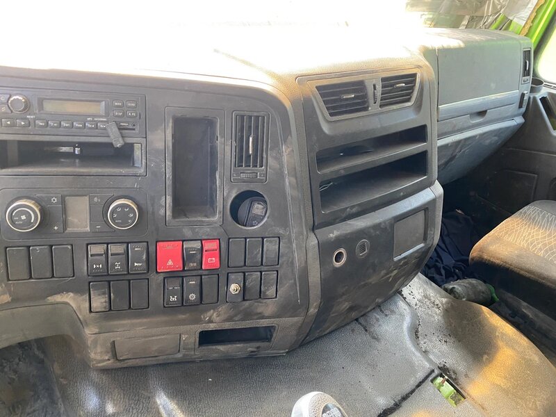 Shacman (Shaanxi) SX 8x4 Самосвал — фото 15