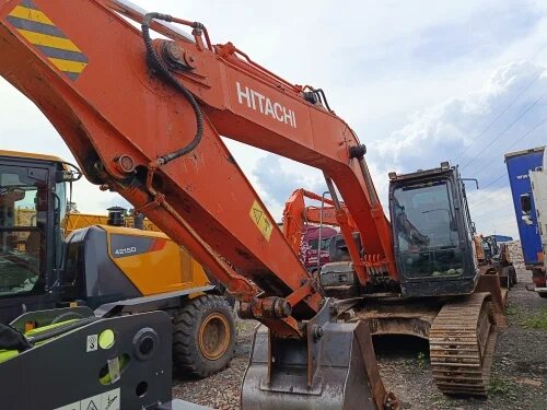 HITACHI ZX180 Экскаватор — фото 1
